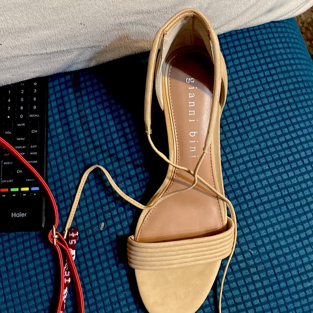 Short heeled Gianni bini